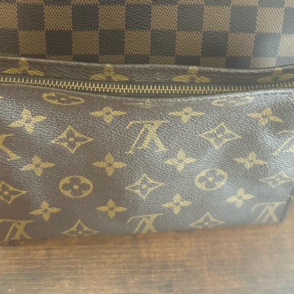 Louis Vuitton Small toiletry pouch - Picture 5 of 5